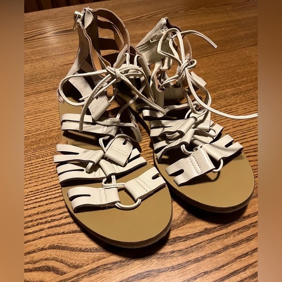 J Crew Outlet Beige Strappy Sandals 9.5 GUC - Picture 5 of 6
